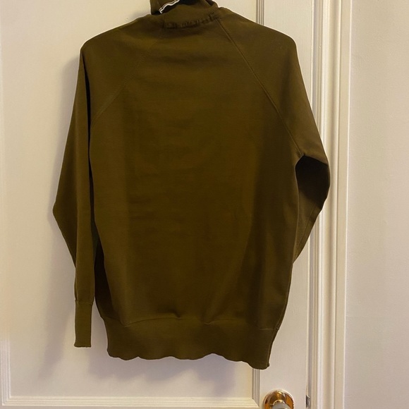 TRITON Size Small - Picture 2 of 2